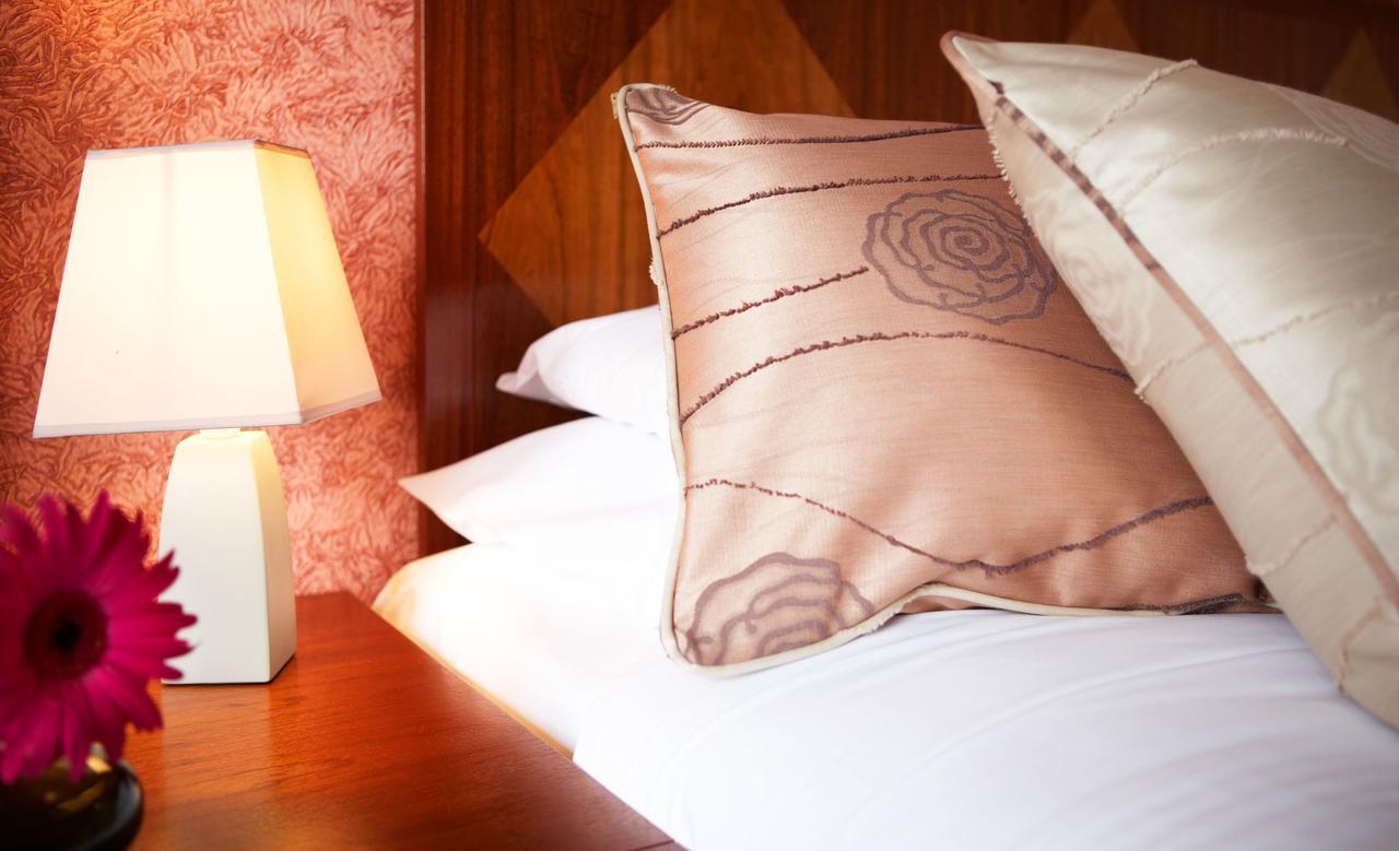 The Red Lea Hotel สการ์โบโรห์ ภายนอก รูปภาพ
